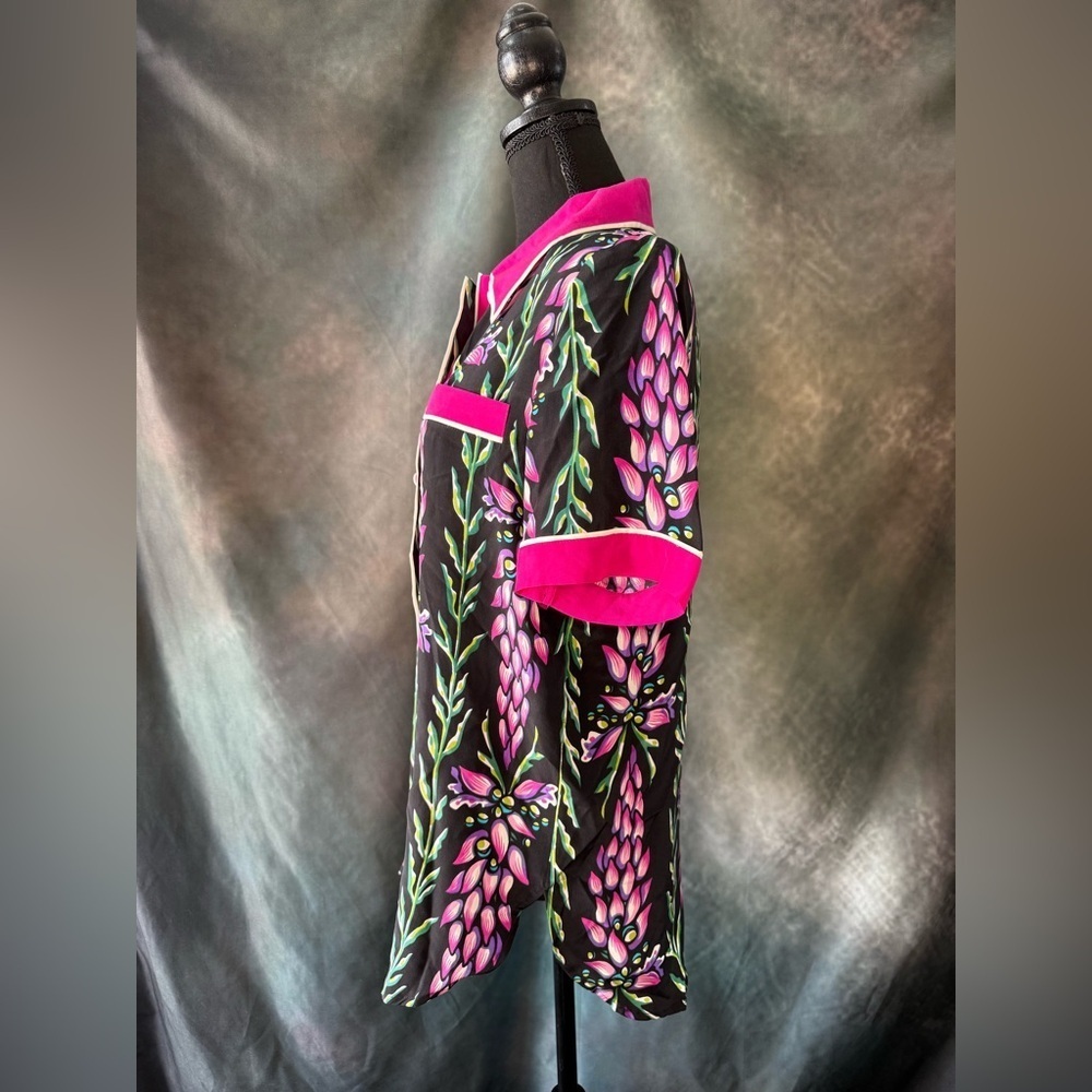 Vintage Bob Mackie Pink and Black Floral Women's Shirt 100% Silk! - Picture 6 of 9